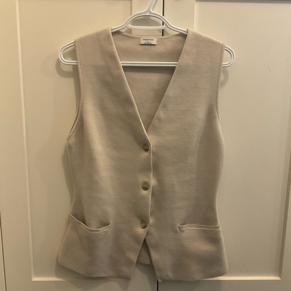 Babaton Aritzia Stakes Sweater Vest Size S - Picture 4 of 7